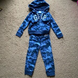 GapKids Boys Jogger and Hoodie Outfit